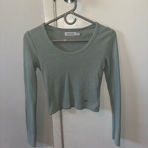 Calvin Klein Women’s long sleeve crop top size extra small